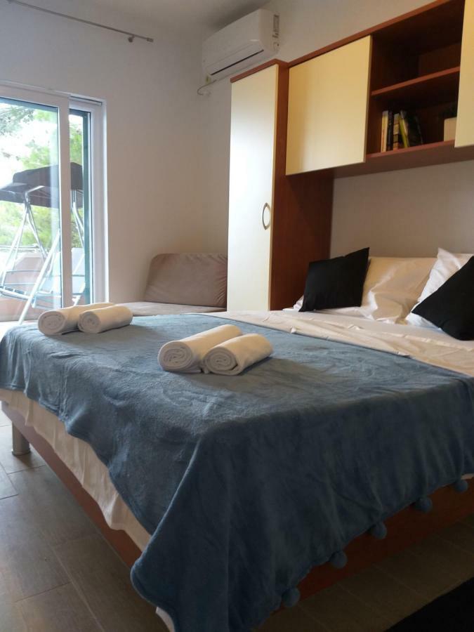 "Laurier" Rooms & Apartments Čelina Kültér fotó