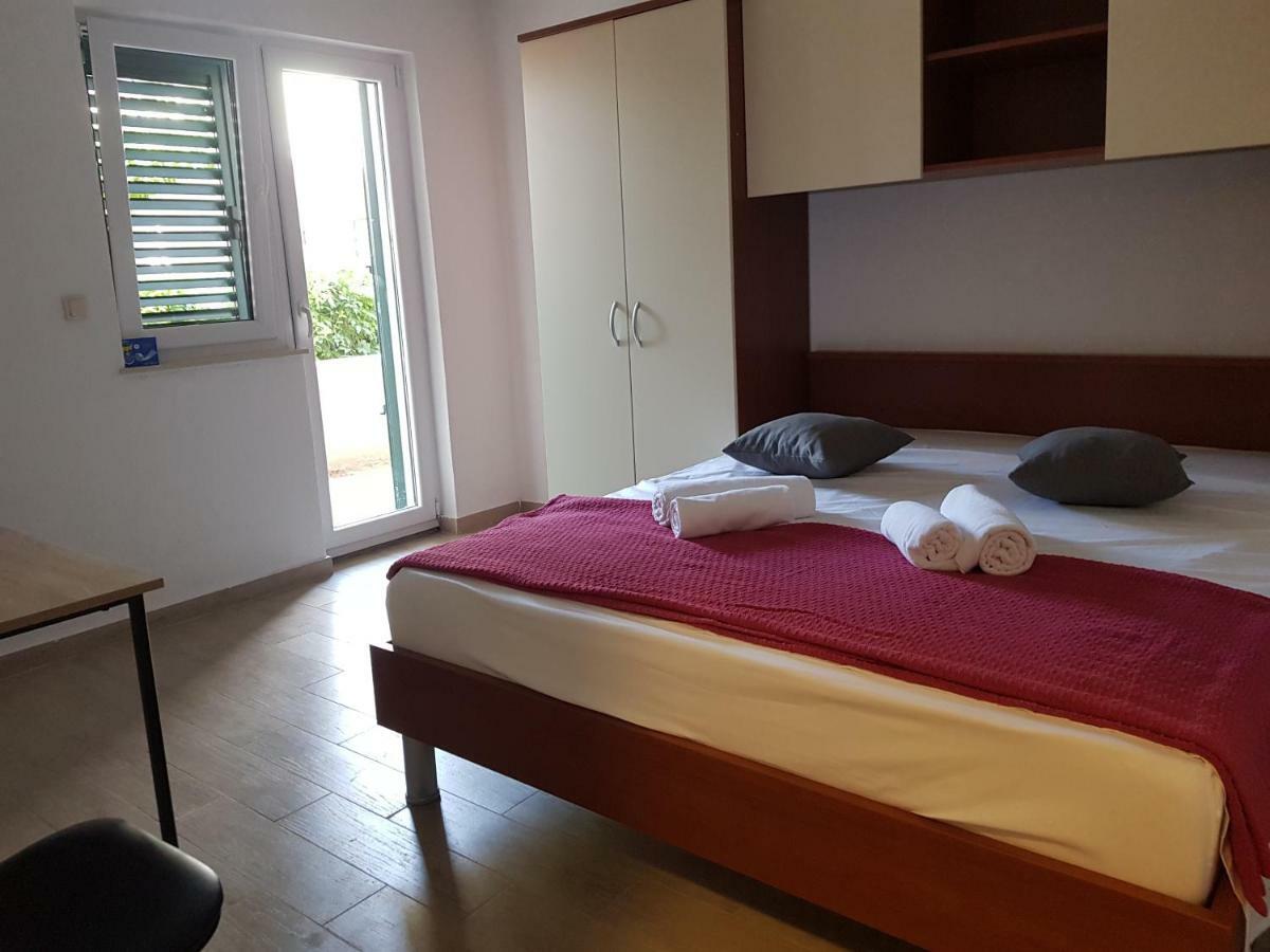 "Laurier" Rooms & Apartments Čelina Kültér fotó